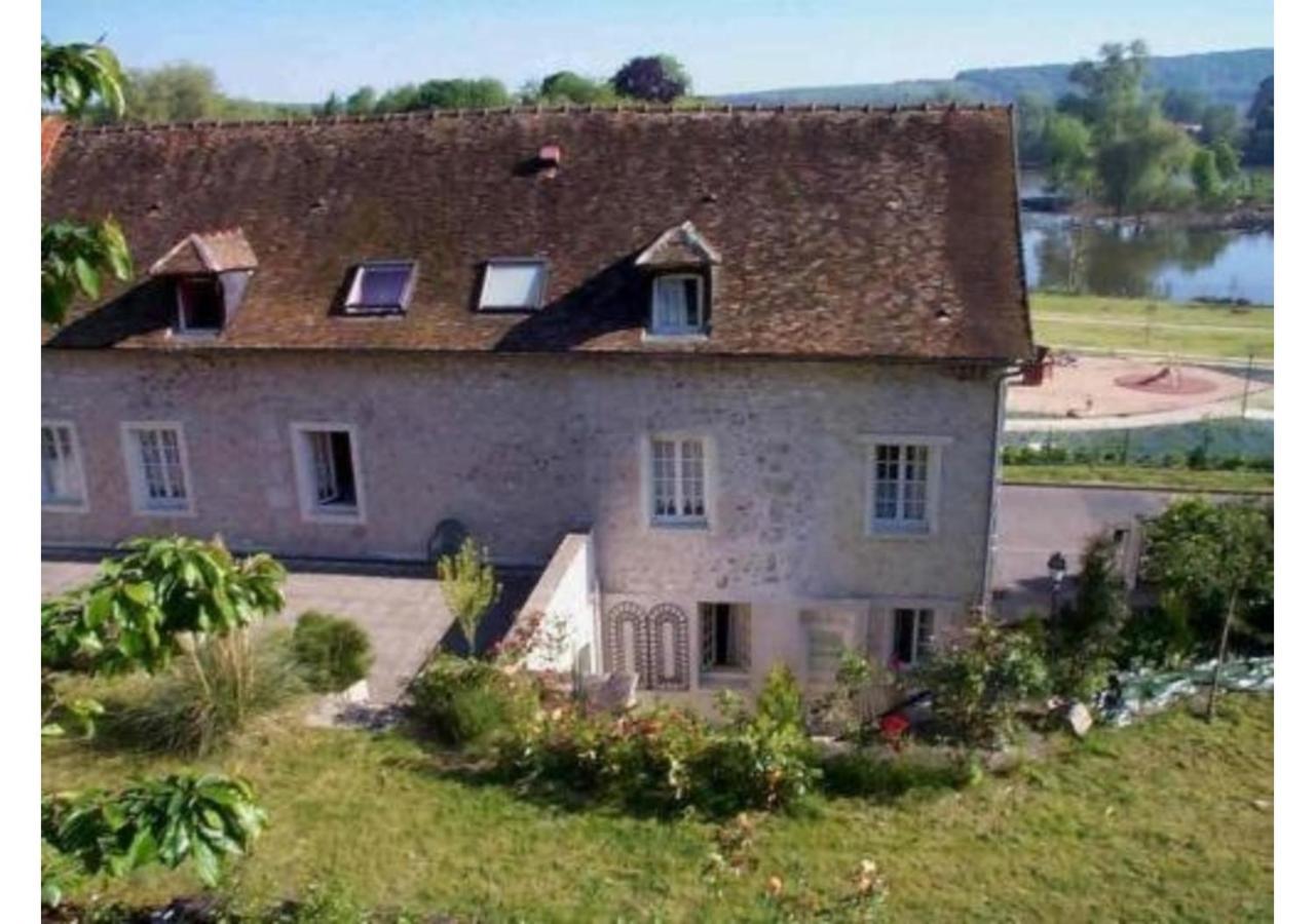 Hotel De La Tour Pont-de-lʼArche Esterno foto
